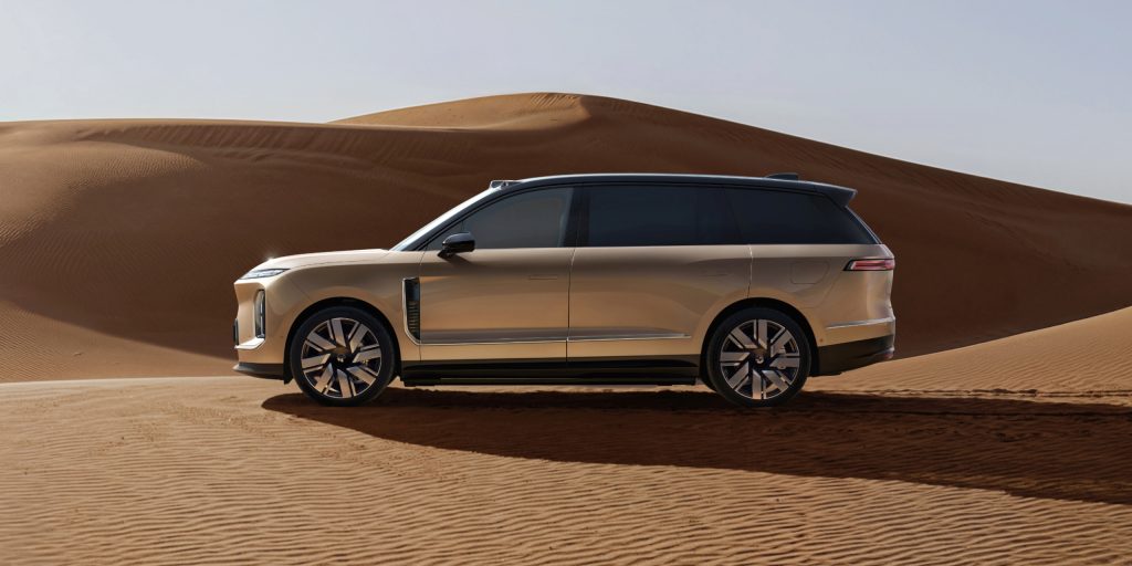 exterior-carousel-P1-03-desktop